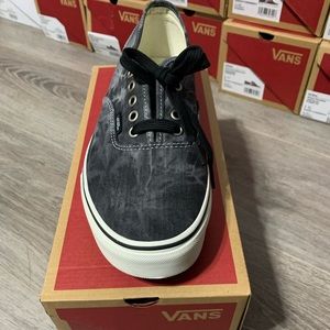 Vans (Denim Destroy Black Marshmallow) NEW